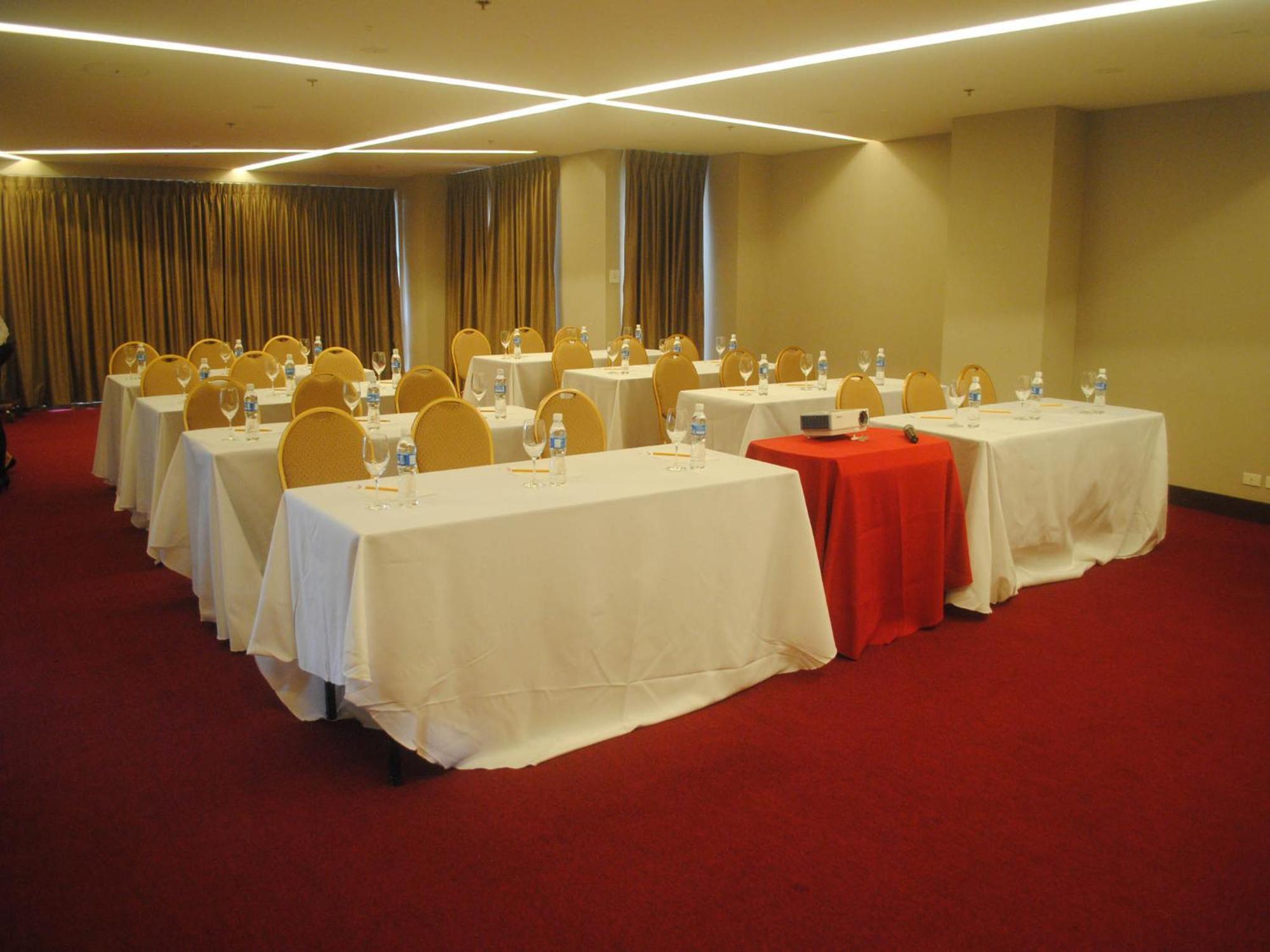 Armada Hotel Manila - Quarantine Facility Exterior foto